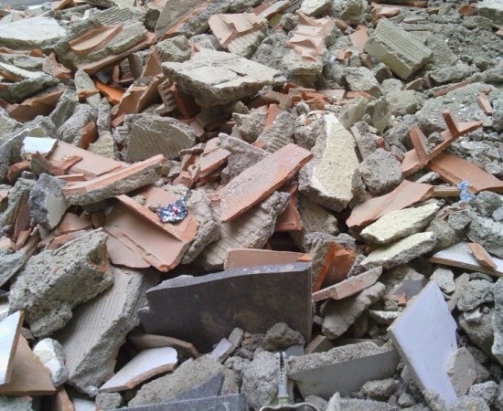 Denuncian el enterramiento irregular de residuos en operaciones de relleno de vertederos en la Comunidad de Madrid